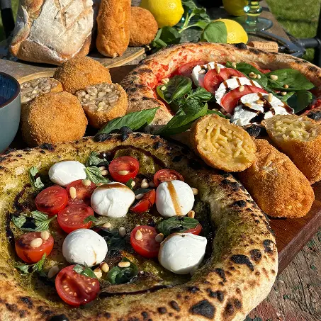 The Piccolo Box wedding pizza