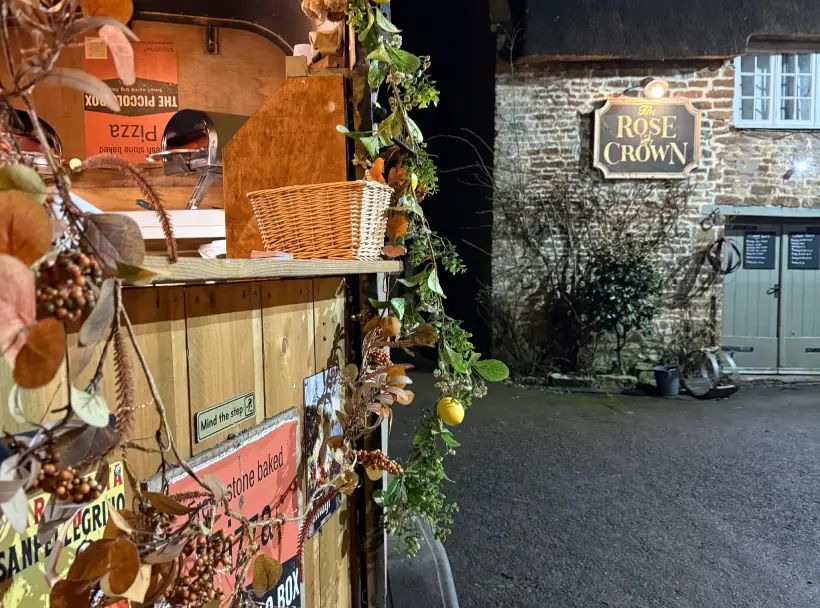 The Piccolo Box pop-up pizza catering outside The Rose & Crown village pub